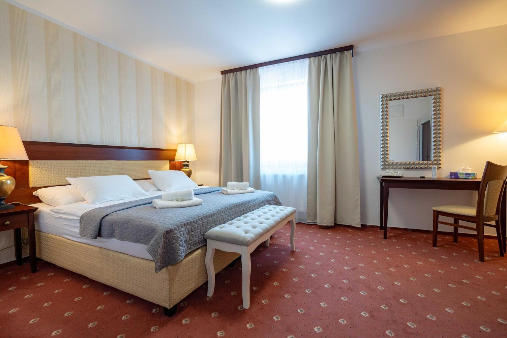 Hotel Volf Přeštice Dış mekan fotoğraf