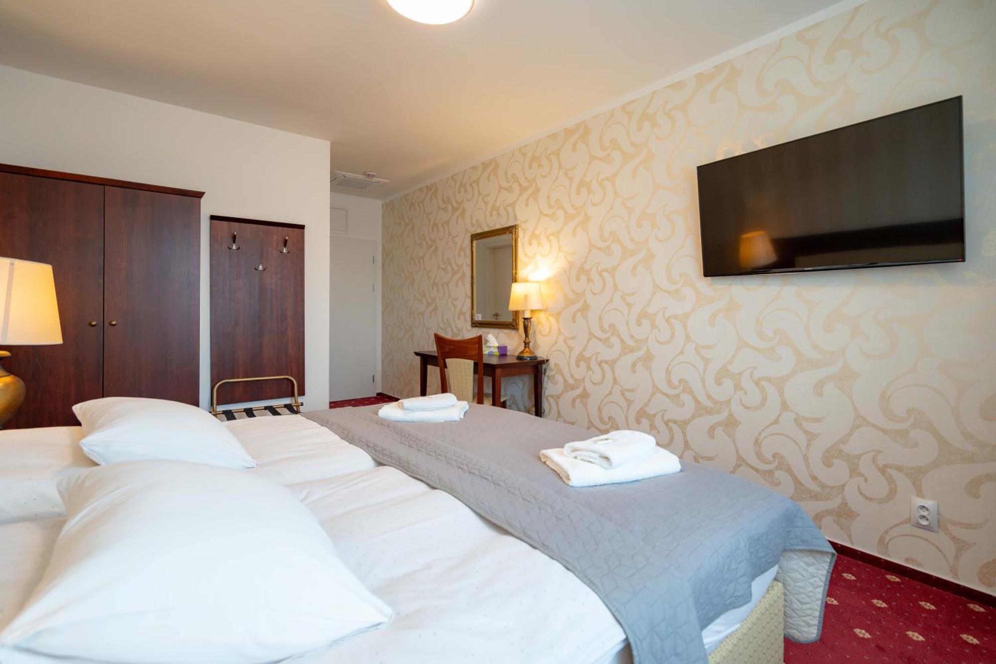 Hotel Volf Přeštice Dış mekan fotoğraf