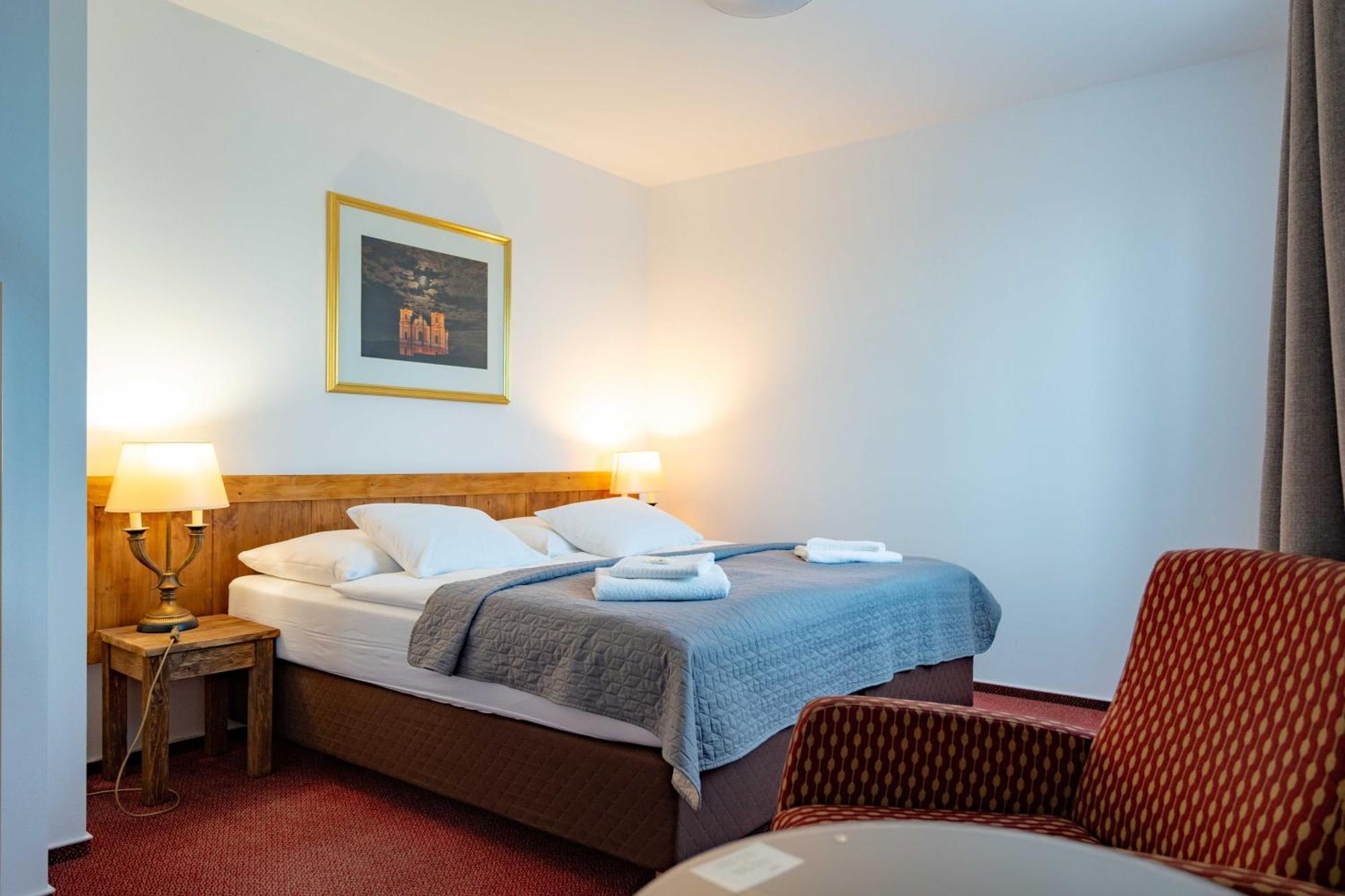 Hotel Volf Přeštice Dış mekan fotoğraf
