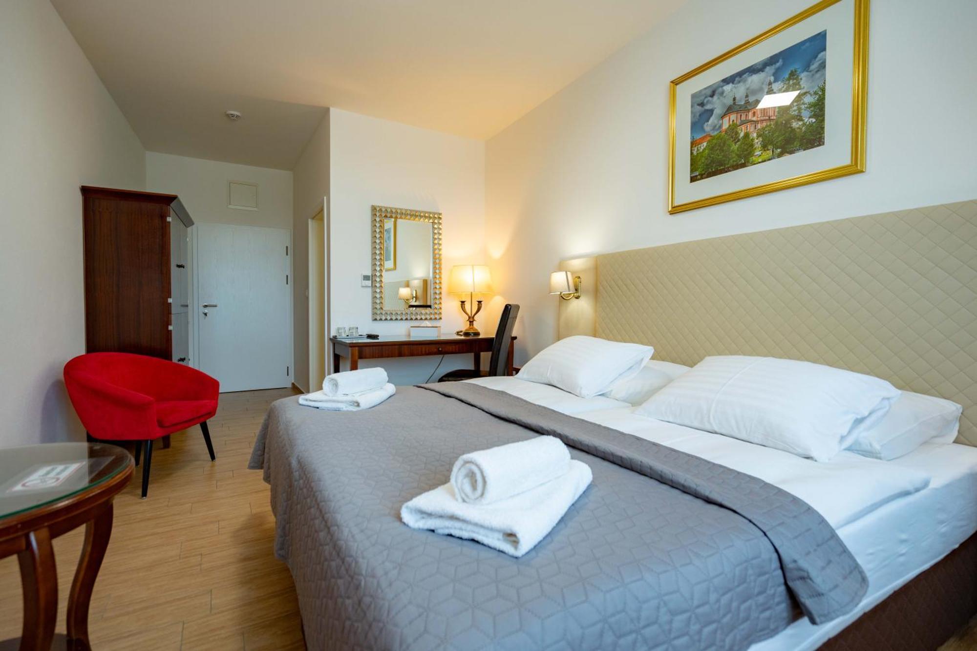 Hotel Volf Přeštice Dış mekan fotoğraf